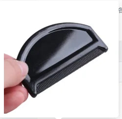 Peigne anti-bouloches en bois pour pulls